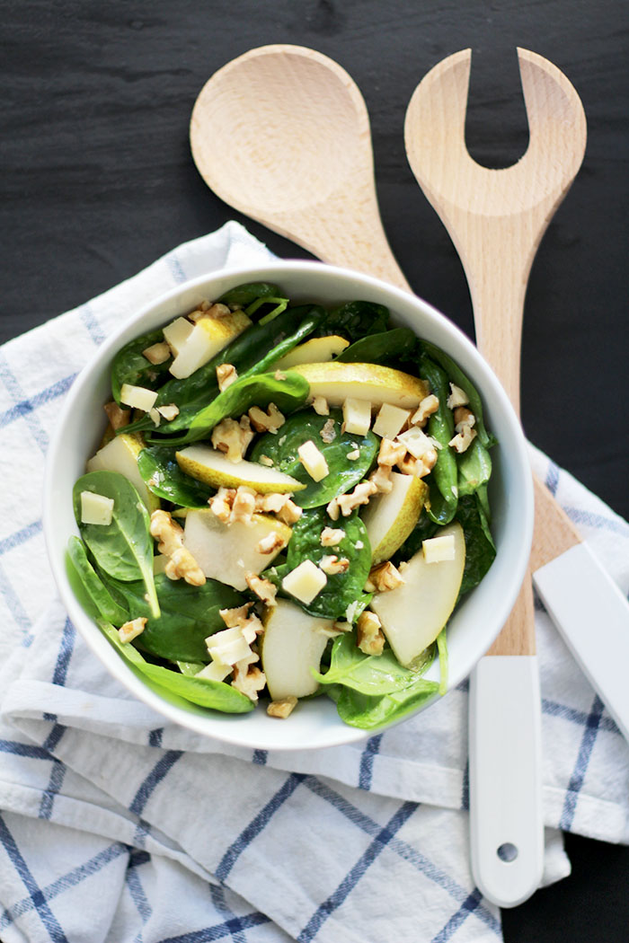 Herbstsalat mit Walnüssen