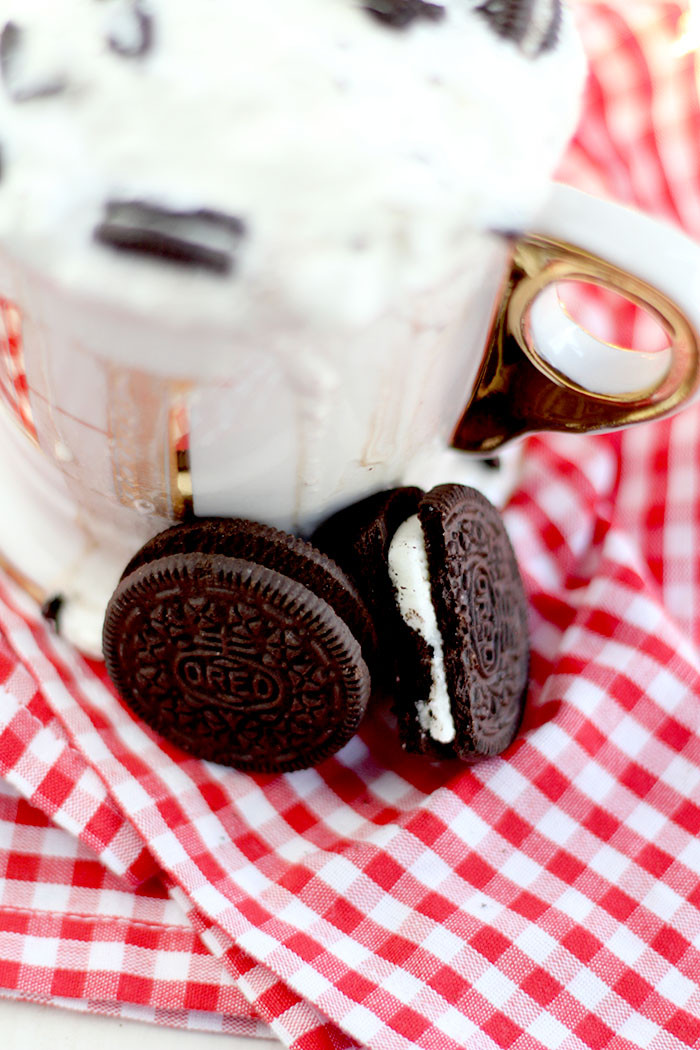Cookies & Cream Hot Chocolate