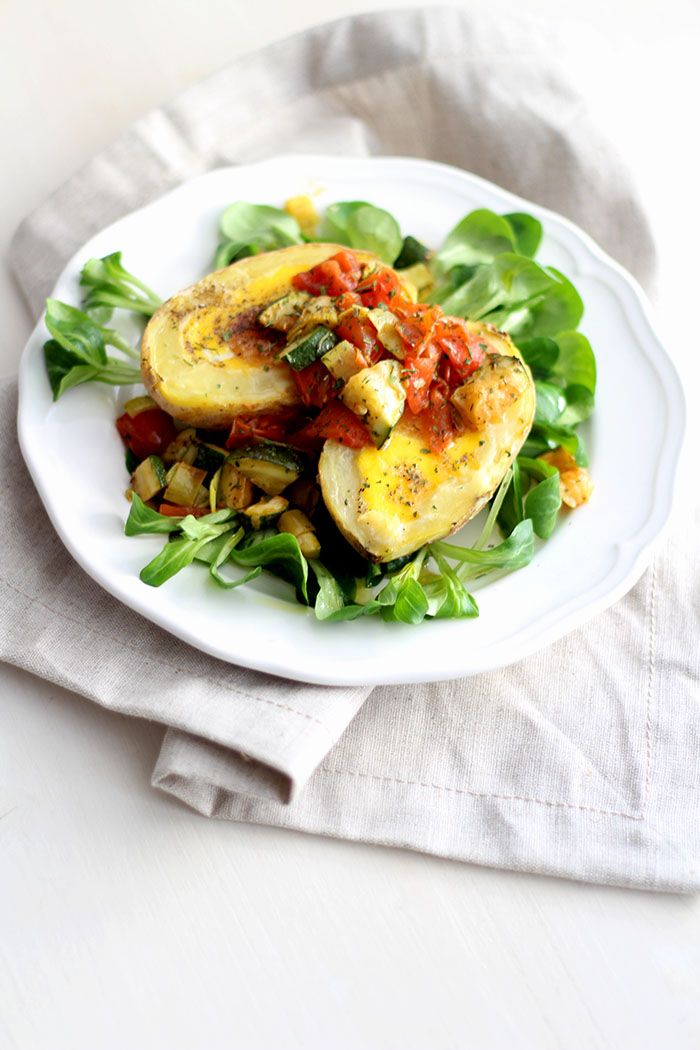 Gebackene Kartoffeleier mit Feldsalat