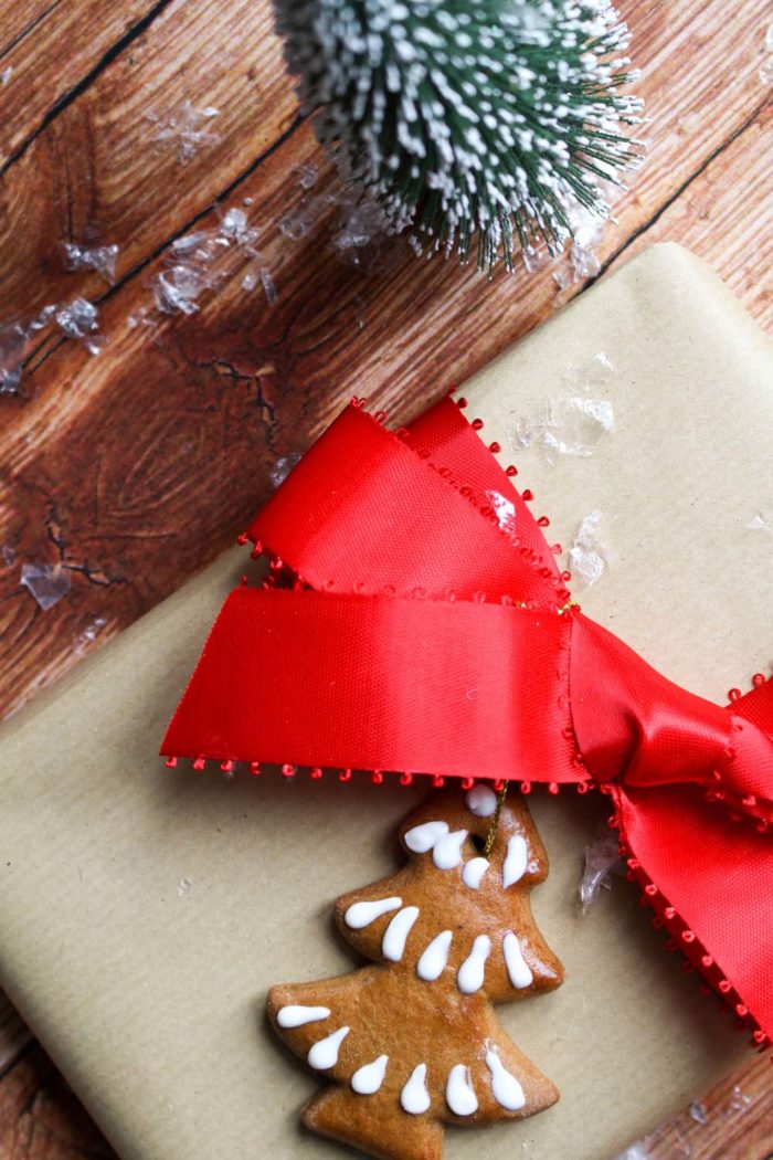 DIY: Essbare Geschenkanhänger aus Lebkuchen selber machen